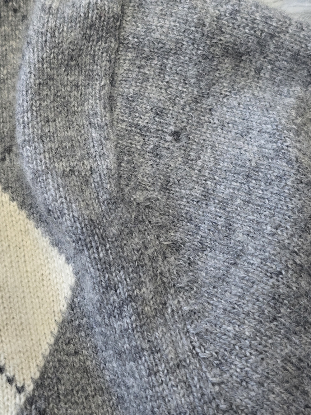Women's Gray V-Neck Argyle Sweater with Mustard and Cream Diamonds, Cashmere - Picture 9 of 9